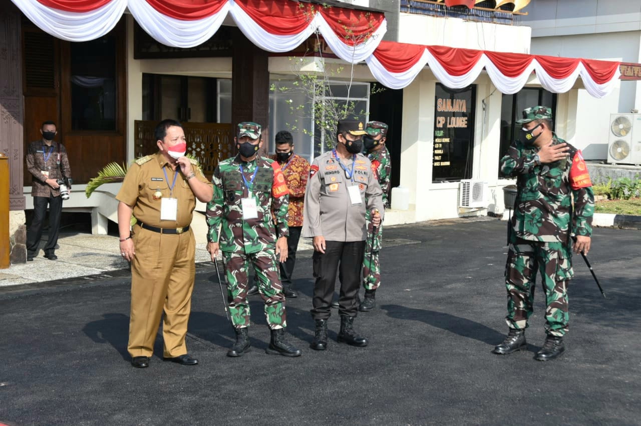 Bersama Unsur Forkopimda, Danlanud Pangeran M. Bun Yamin Sambut Kedatangan RI 1