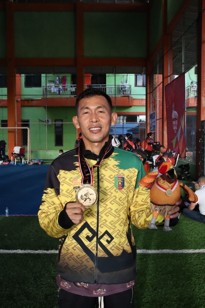Karateka Lampung Ari Saputra Tambah Medali Emas di PON XX Papua