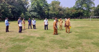 Warek Bidang Umum dan Keuangan Unila Harap Penyempurnaan Lapangan Sepak Bola Unila Segera Diselesaikan Warek Bidang Umum dan Keuangan Unila Harap Penyempurnaan Lapangan Sepak Bola Unila Segera Diselesaikan