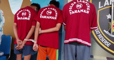 Tekab 308 Presisi Polda Lampung Ringkus 3 Pelaku Curas Tekab 308 Presisi Polda Lampung Ringkus 3 Pelaku Curas
