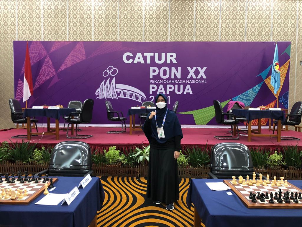 Pecatur Lampung Via Lastiningtyas Raih Gelar Master National Women