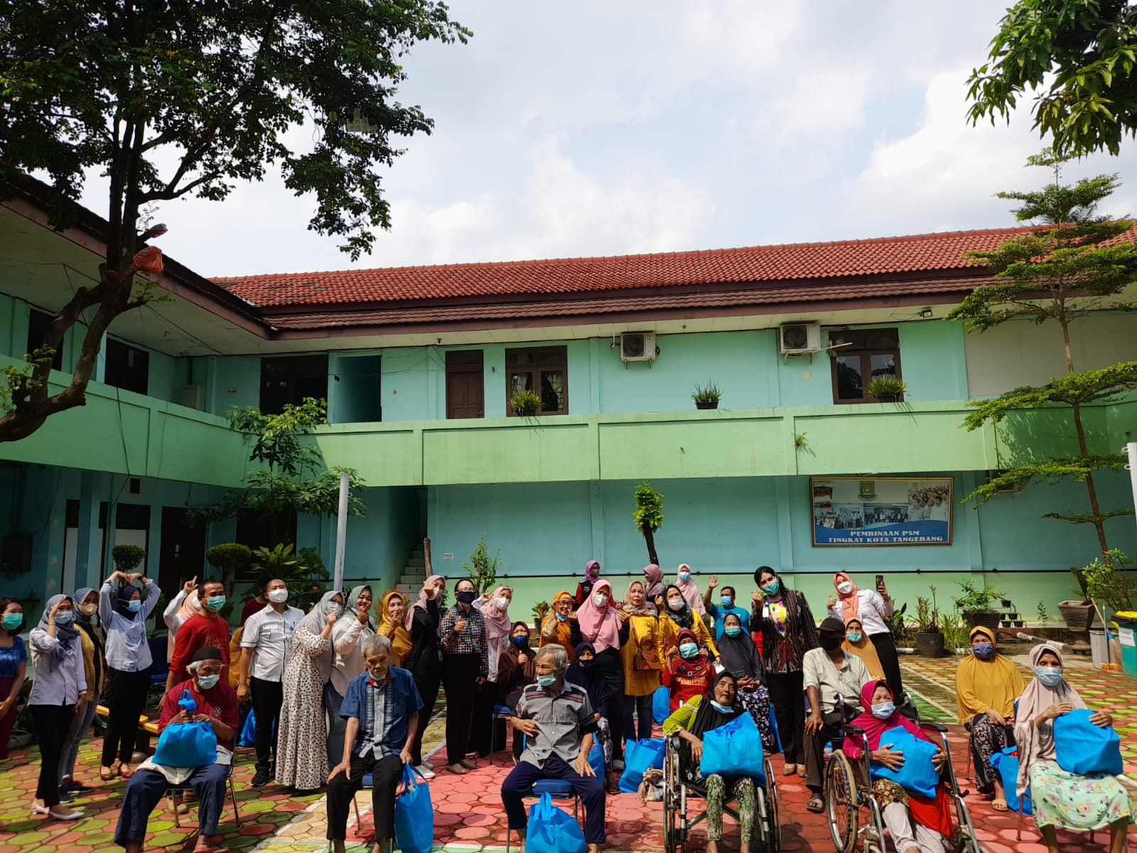 RSUD Kota Tangerang Kembali Buka Pelayanan Geriarti Diiringi Senam Lansia