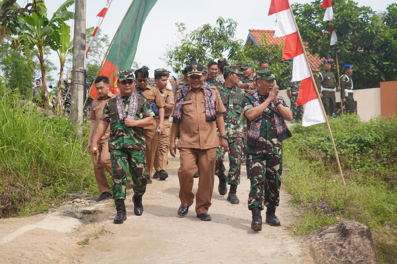 Danrem 064/MY Dampingi Kasdam III/Siliwangi TMMD ke-115 Kodim 0602/Serang