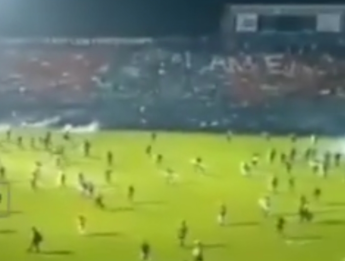 Astaga, 129 Tewas Akibat Rusuh Suporter Arema vs Persebaya