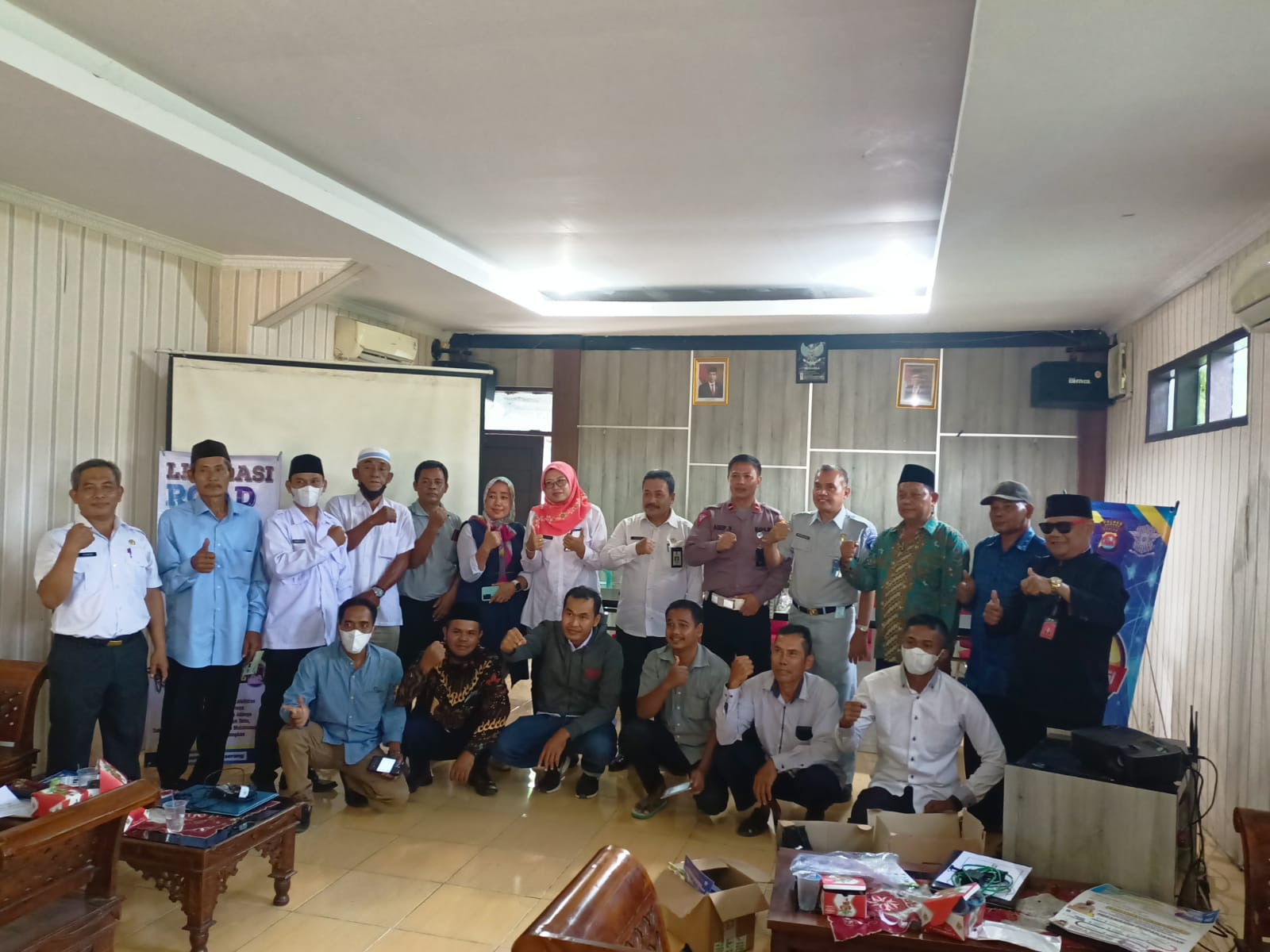 Sat Lantas Polres Serang Bersama JasaRaharja Cabang Banten Adakan Edukasi Keselamatan Berkendara Di Kecamatan Kibin