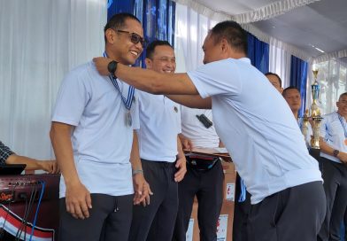 HUT Lantas Ke 68, Wadirlantas Polda Lampung  Juara 1 Bulu Tangkis  Ganda Putra Bersama Anggotanya