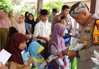 Jumat Berkah,Ngariung Iman Ngariung Aman Kapolres Serang Gelar Bansos Bersama Emak Emak dan Anak Yatim