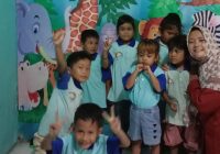 Pelepasan Siswa-Siswi Bimba Rainbowkids Cabang Kibin Diwarnai Pentas Baca Cerita Pendek.